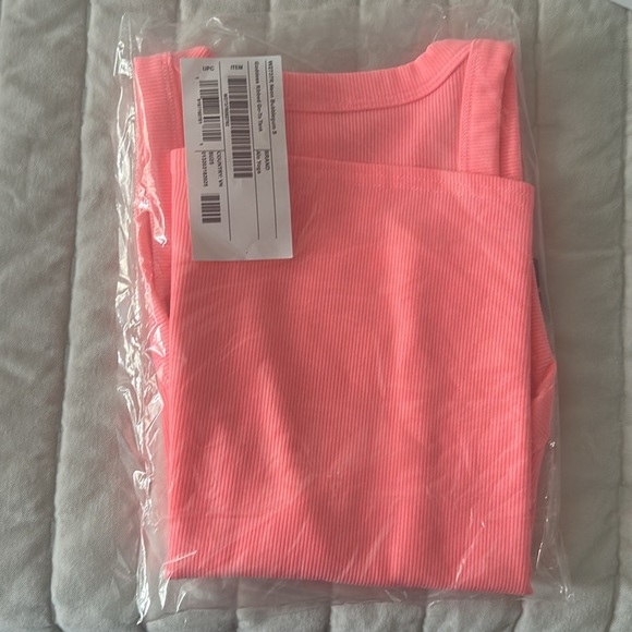 🆕 Goddess Ribbed Go-To Tank 🆕 - Picture 7 of 9